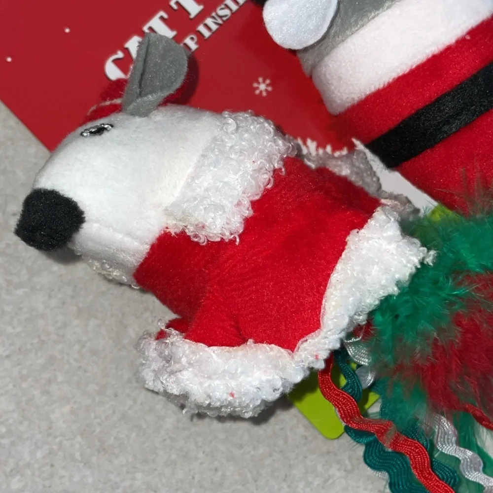 Cat toys Pair of 2 catnip filled Mr & Mrs Claus stuffed mice feathers danglers